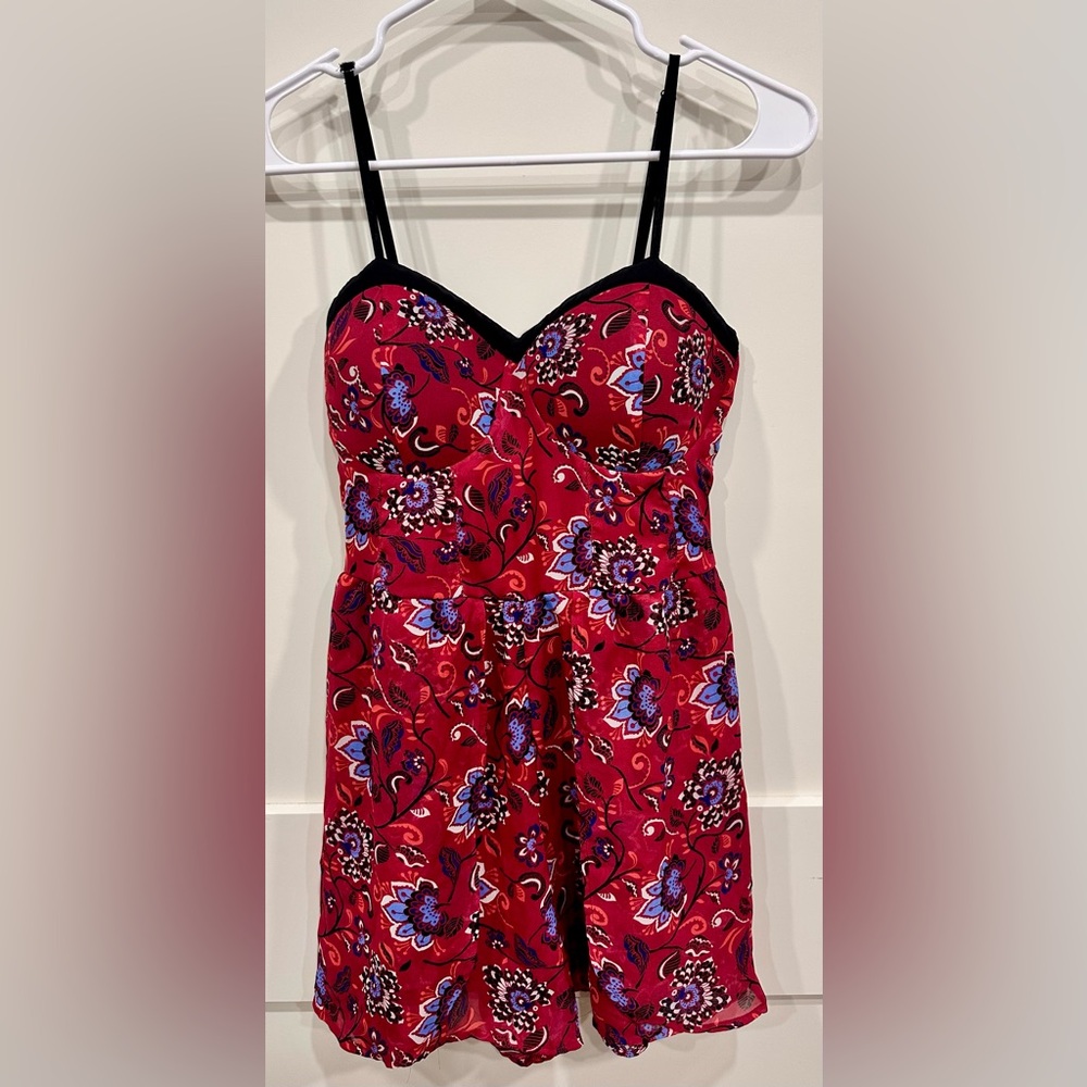Women’s Xhilaration Romper Adjustable Spaghetti Straps, Red Floral Pattern Sz M